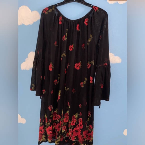NWOT - Siren Lily Rose Print Flowy Dress - Picture 2 of 10